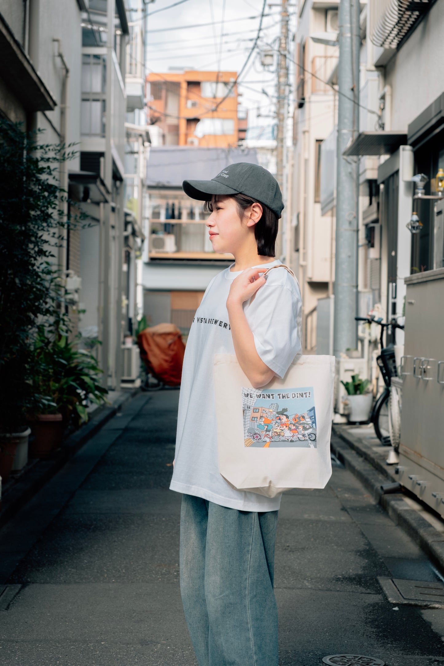 BEER VISTA ロゴ入りTシャツ